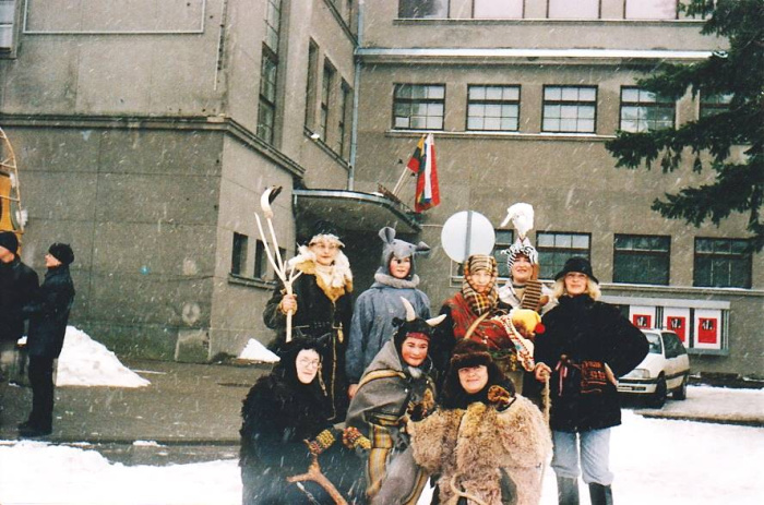 III Storptautyskajā masku tradiceju festivalā Daugovpilī. 2002. goda 23.,24. februars