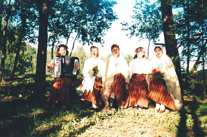 Annys dīnys pasuocīnī pi Solovja azara. 2002.goda 26. juļs