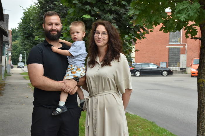 Skolotāji Karola un Maja Federkiewicz. Ivetas Leikumas foto