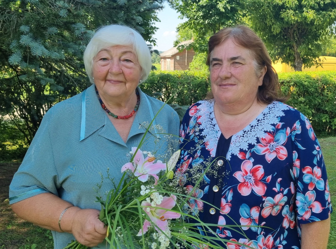 Nu kraisuos: Valentina Dane i Aulejis tautys noma kļocku cepieja Anita Narovska, 2022. g.